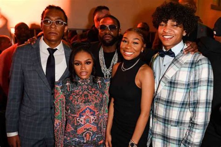 Uncharted Insights Into The Lives Of Floyd Mayweather's Kids